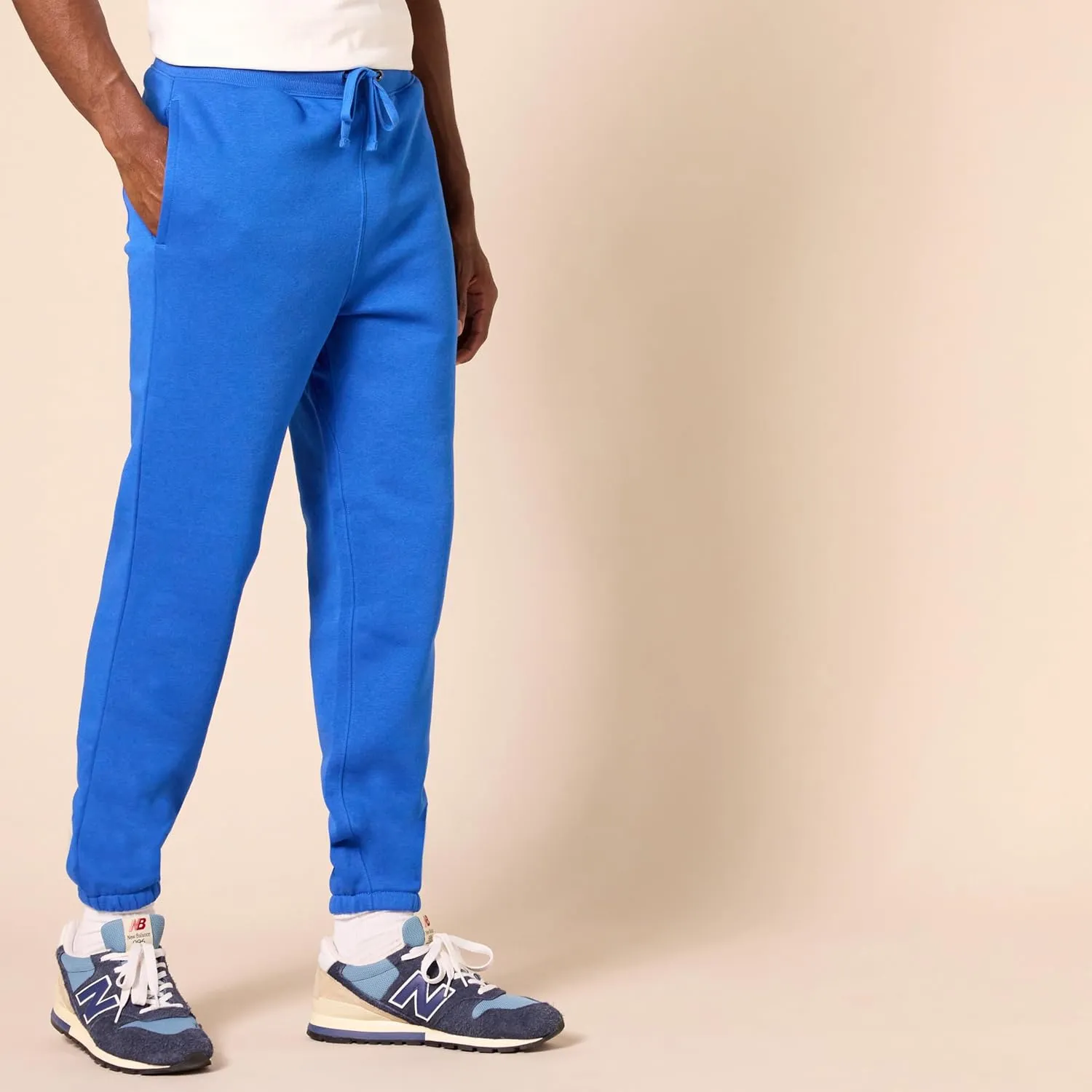 Amazon Essentials Relaxed-Fit Sweatpants for Men - Closed-Bottom, Big & Tall Options