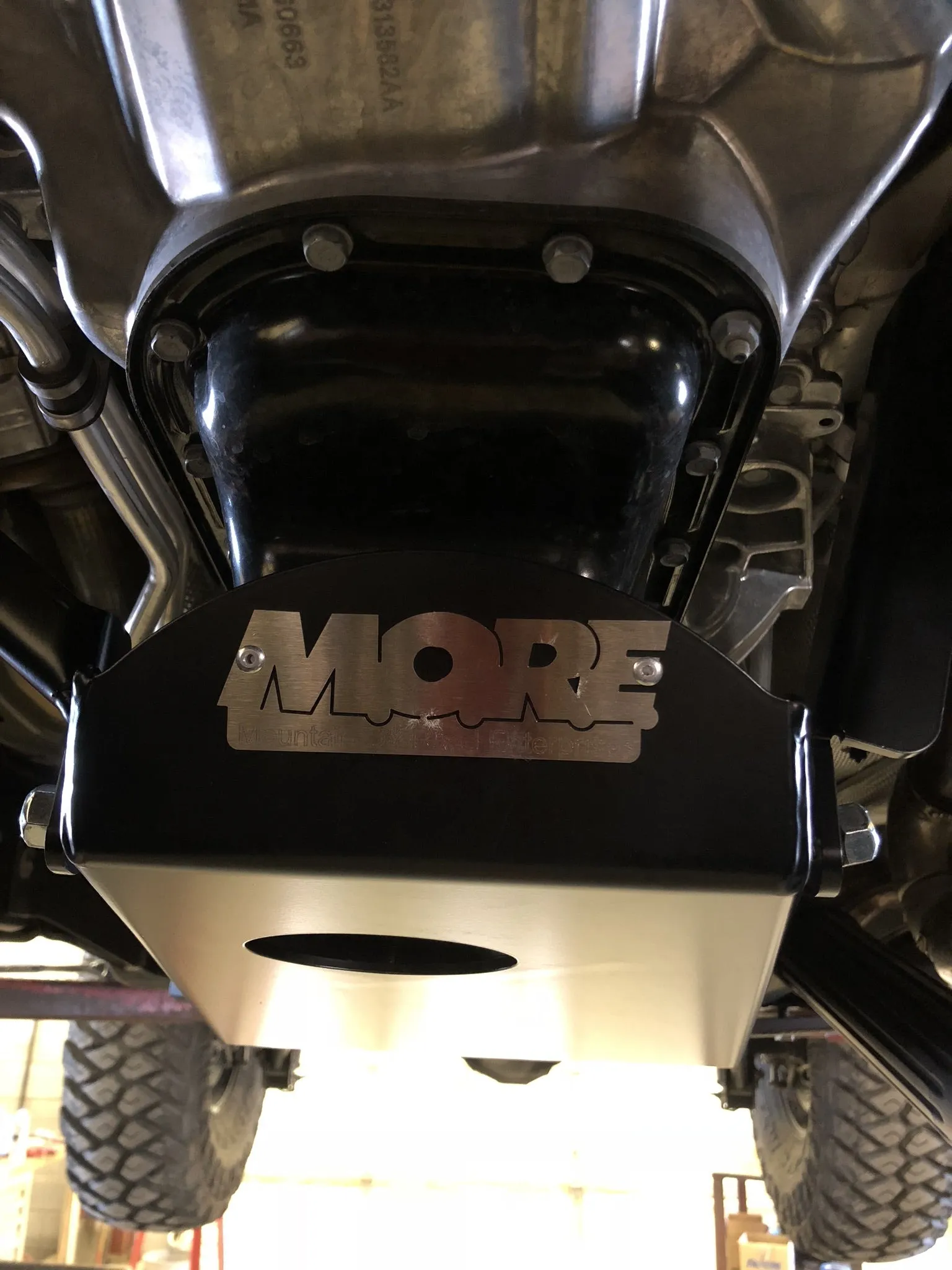 Oil Pan / Transmission Skid Plate for Jeep Gladiator JT with 3.6L (2020 )