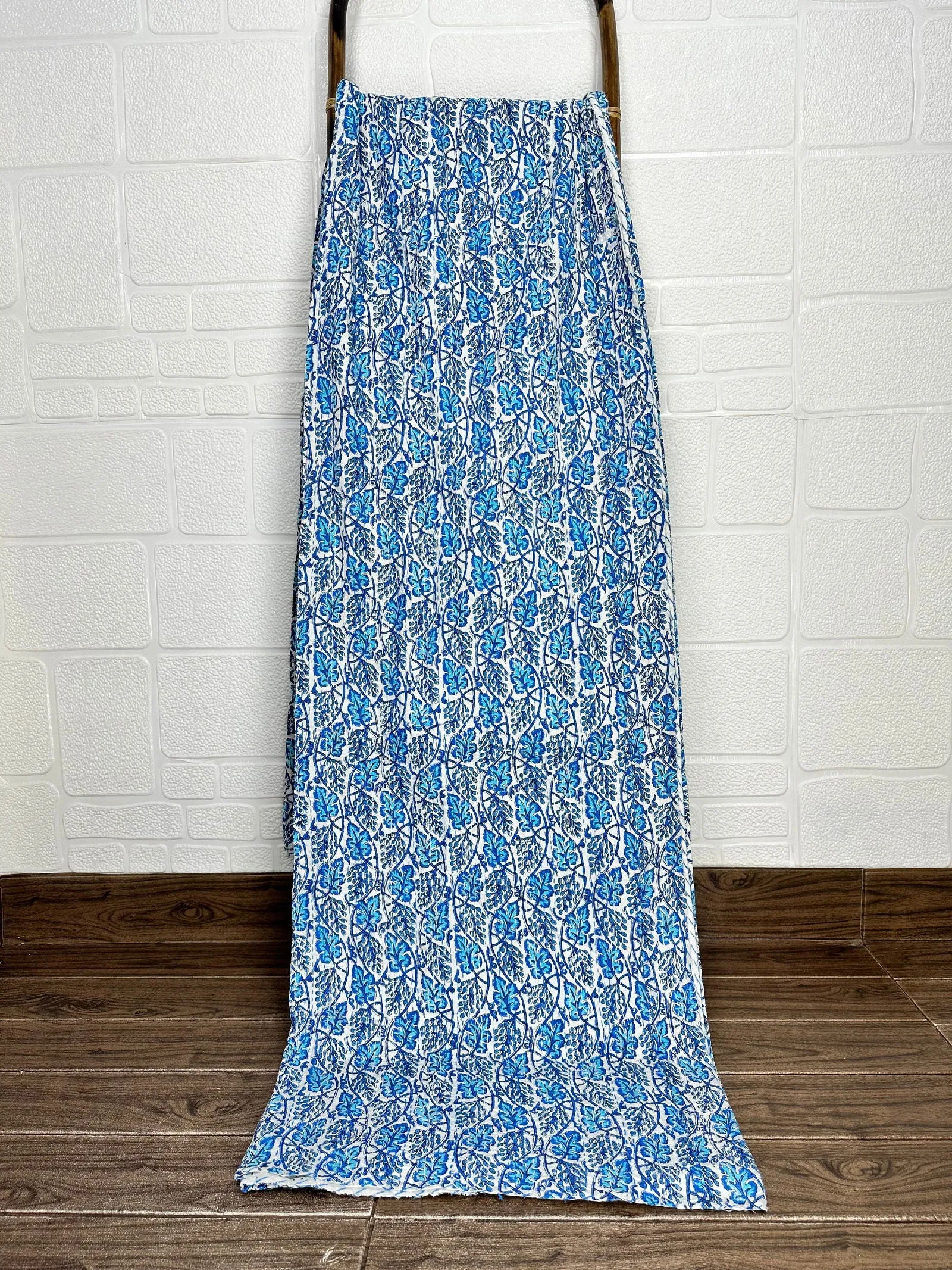 Pure Cotton Kantha Stitch Throw | Indian Hand Block Quilted King Size Bedspread/Sofa Cover Home Decor | Leaf Reversible Print Blue