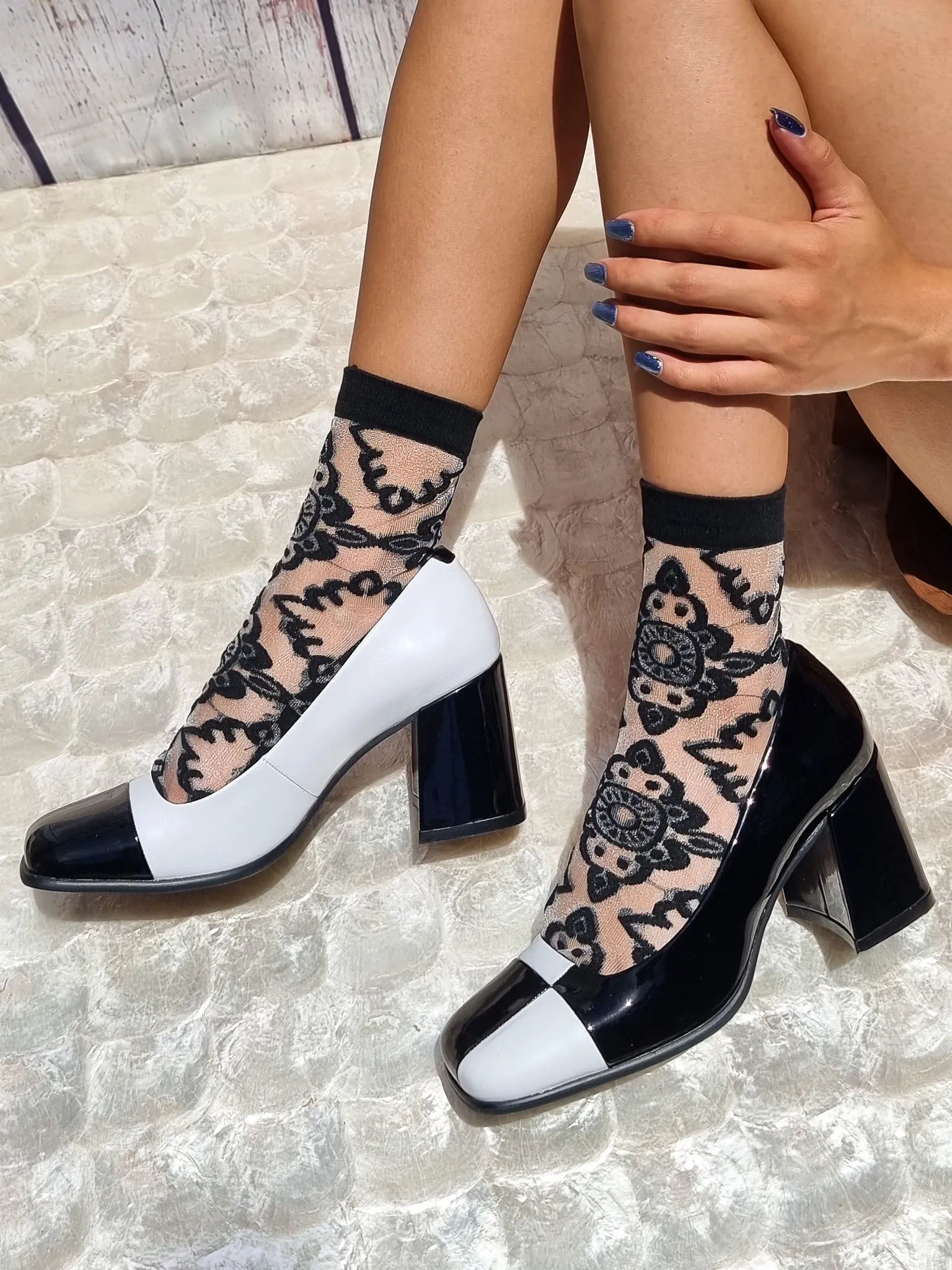 SHEER DAMASK BLACK